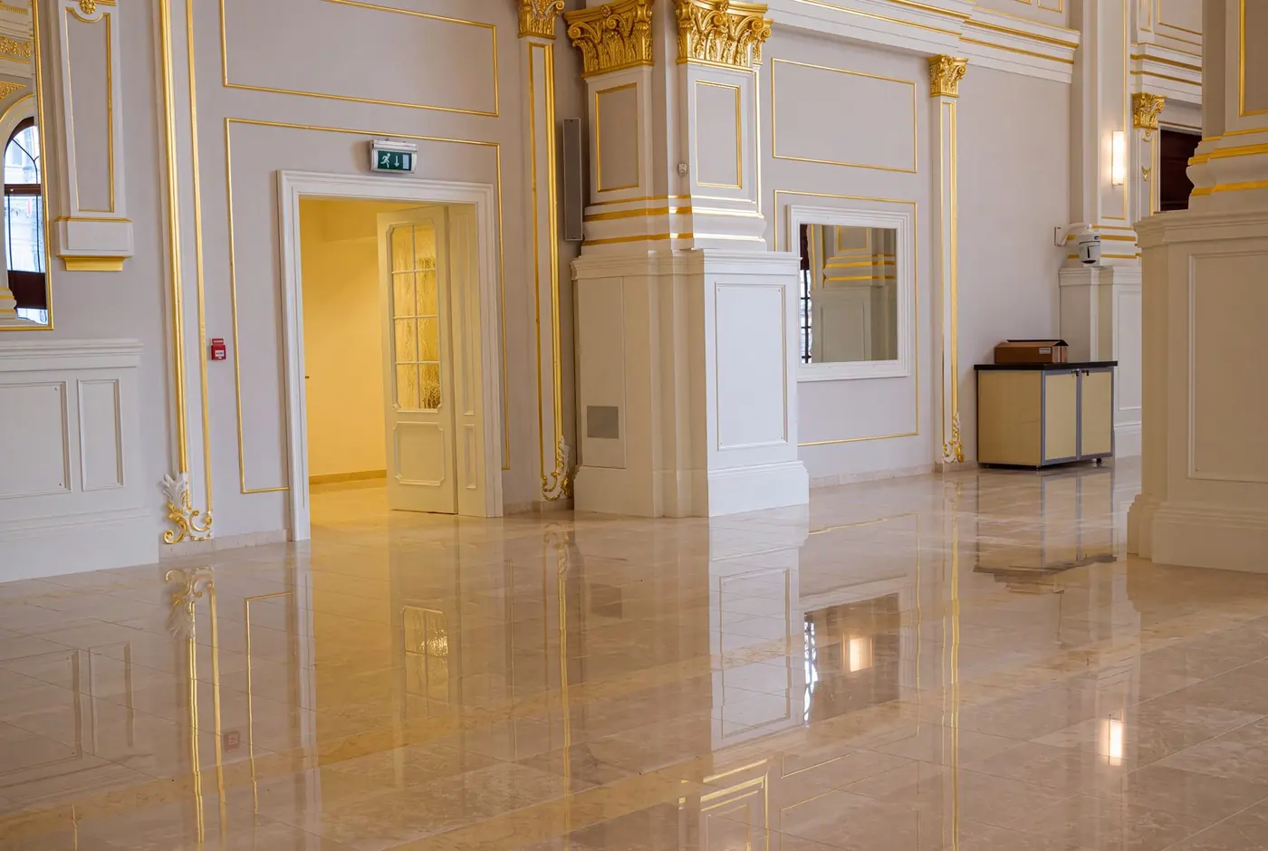 Renovácia kamennej podlahy — Reduta Bratislava